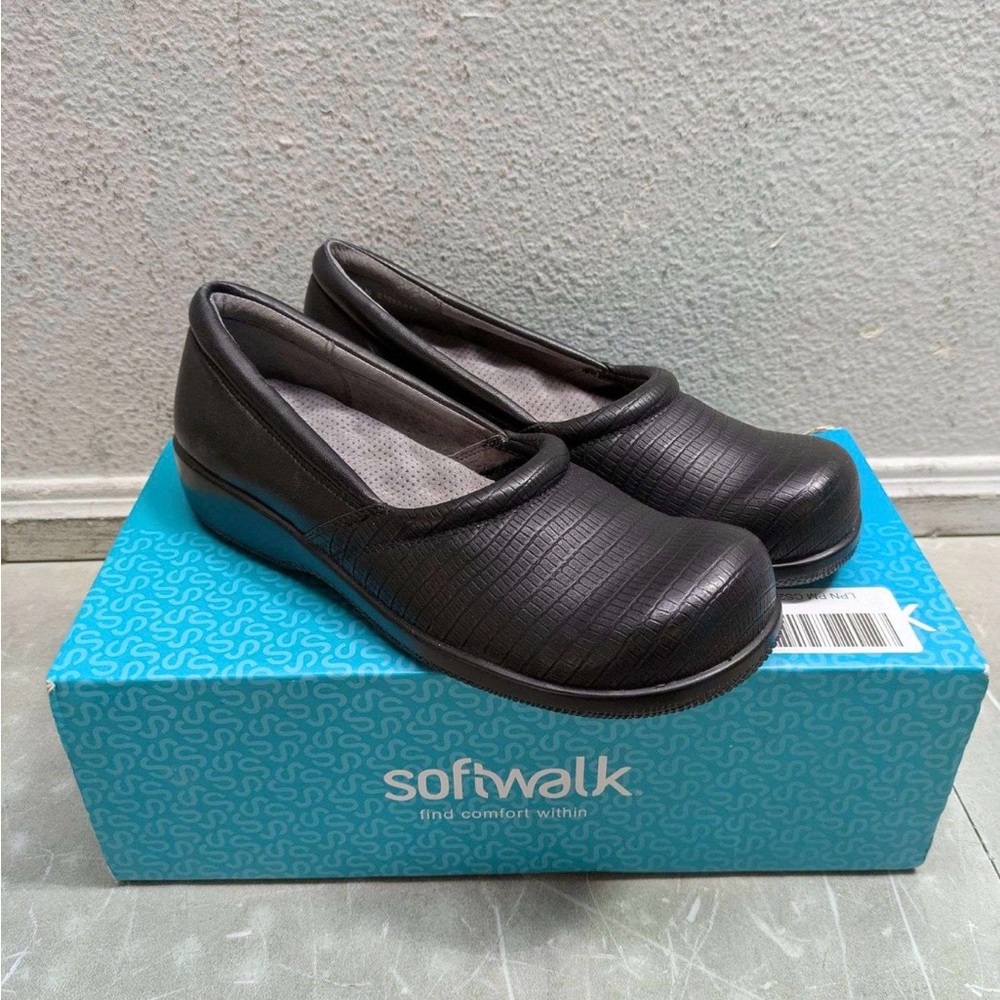 SoftWalk Women's Black Loafers